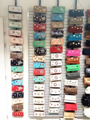 DESTOCKAGE de 2800 porte monnaie zippé à 2,50€ht