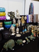 Vente de stock objets ethniques et divinités à prix coûtant