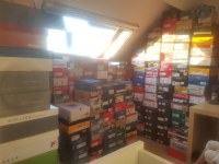 Lot de 500 paires de chaussures de marque