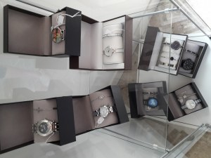 Lot Bijoux et Montres