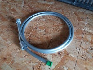 Lot de flexibles de douche neufs