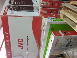 Destockage gros électromenagers , tv , PEM