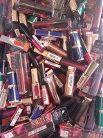 Lot 100 rouges à lèvres