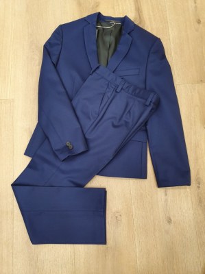 Lot de costumes,vestes,pantalons enfants