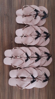 Lot 37 paires havaianas SLIM neuf.