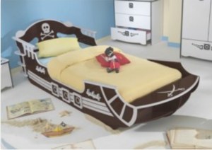 Lit pirate et bulldozer