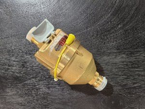 Lot Compteurs volumétriques PVC V 200 / LAITON V 100