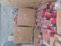 Palettes de pièces automobiles