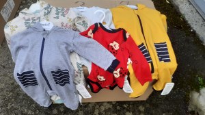 Lot de 100 articles puericulture