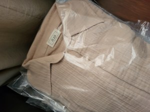 Vetements pour femmes (robes, kimono, tunics,...)