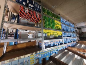 IMPORTANT STOCK PIECES DETACHEES AUTOMOBILE NEUVES