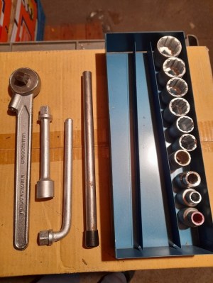 Clés à molette / Clés plates /Clés à œil