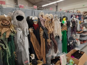 LIQUIDATION ARTICLES MAGASIN DE FÊTE