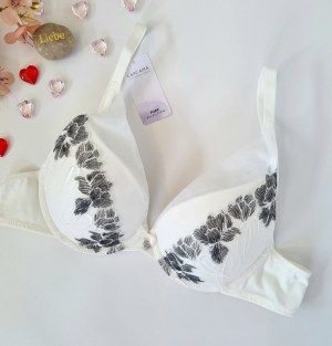 070049 Mélange de sous-vêtements féminins + cadeau