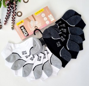 070064 Chaussettes de sport unis DIM