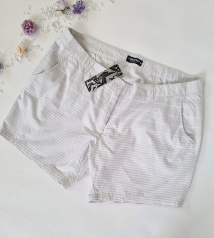 020239 Mix de shorts femme