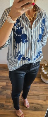 Lot complet Femme / Pantalons - Robes - Pulls - Tshirts - Combinaison - Jupe - Baskets