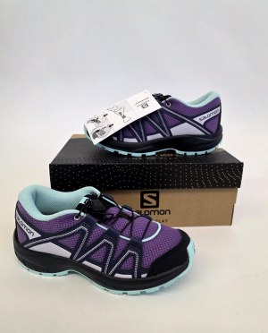 060082 Mix de chaussures de sport et de marque