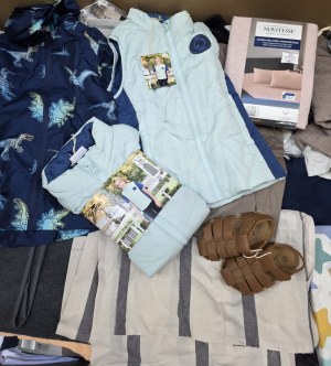 030049 Mix de produits textiles Aldi