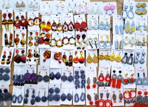 Lot de 300 paires de boucles d’oreilles fantaisie