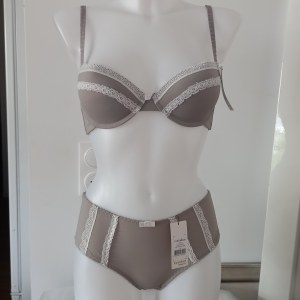90 Ensemble Lingeries Manoukian