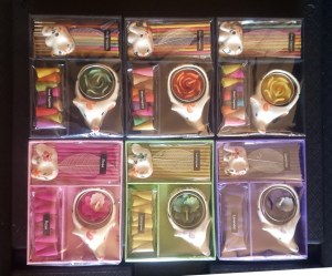 Coffret cadeau encens thaïlandais - Encens / Cônes / Céramique et bougie - Neuf - Prix...