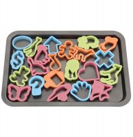 Plaque de cuisson avec 22 emporte-pièces - accessoire de pâtisserie