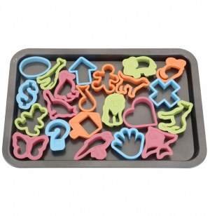 Plaque de cuisson avec 22 emporte-pièces - accessoire de pâtisserie