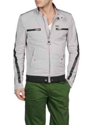 LOT DE VÊTEMENTS POUR HOMME DE LA MARQUE DIESEL