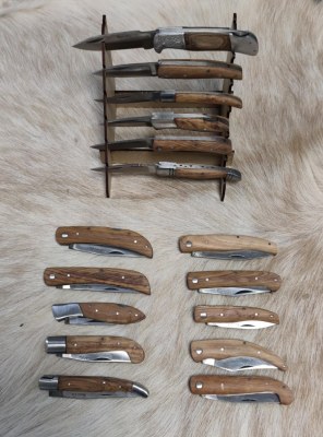 LOT DE 500 COUTEAUX DE POCHE MANCHE EN BOIS D'OLIVIER