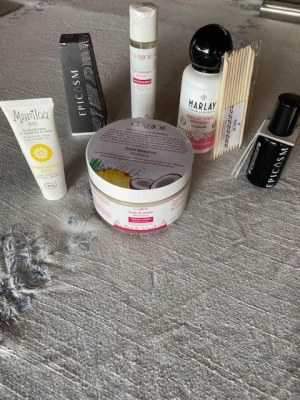 Lots de produits de marques cosmétique bio française