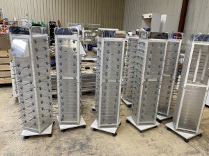 Présentoir 4 faces avec miroir sur roulette accessoires / bijoux fantaisie