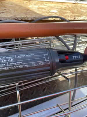 Détecteur électrique de tension CATU 10-30kv 50hz