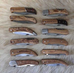 LOT DE 500 COUTEAUX DE POCHE MANCHE EN BOIS D’OLIVIER
