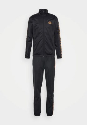 Liquidations Vêtements de marques renommés pour hommes : Tommy Hilfiger, Mango, Under...