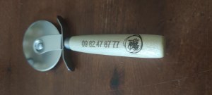 LOT DE 100 ROULETTES A PIZZA PERSONNALISABLE AVEC LOGO, NOM, TELEPHONE EMAIL ETC