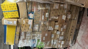 Lot de pièces auto neuves