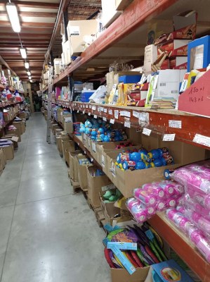 Bazar, jouets, articles de cuisine, de jardinage, de bricolage, ménager