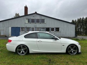 BMW série 3 Coupe 320D 220CH