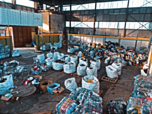 LIQUIDATION STOCK MIXTE NEUF DE MAGASIN -90% DISCOUNT SOLDE