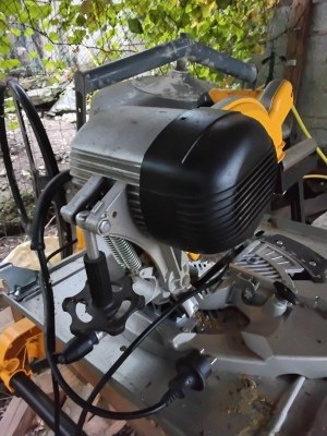 Scie circulaire DEWALT DN 743