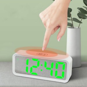 HORLOGE D'ALARME THERMOMÈTRE ÉLECTRONIQUE MIROIR LED GT087