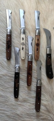 LOT DE 500 COUTEAUX DE POCHE type greffoir et serpette