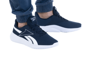 Chaussures de sport de marques internationales pour adultes et enfants