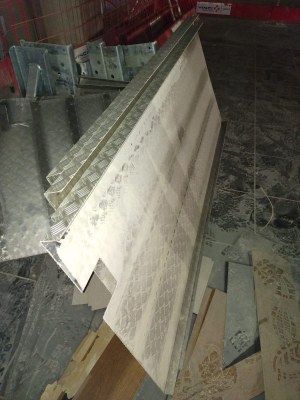 Passerelles en acier larmé