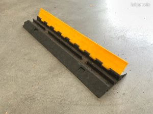 2 Canaux Passage de câble, Pont à câbles, Protection / Protège des câbles