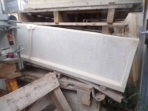 Appui de fenêtre monobloc en béton gris