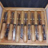12 couteaux ciseaux à bois + Coffret bois