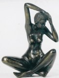 Statuette En Bronze (Femme Assise) Originaire du Burkina-Faso