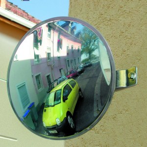 Miroir de circulation sortie de garage